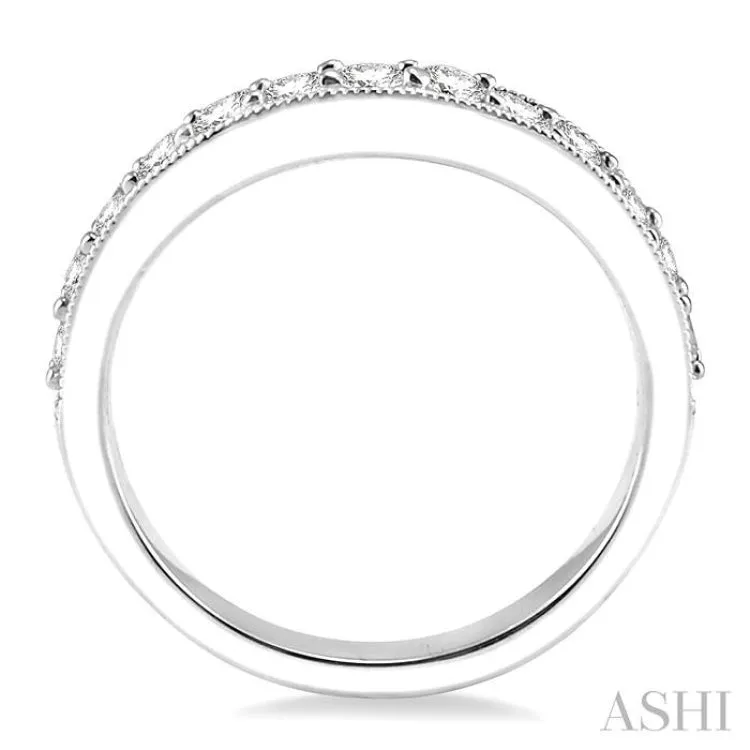 1 Ctw Round Cut Diamond 'V' Shape Band in 14K White Gold