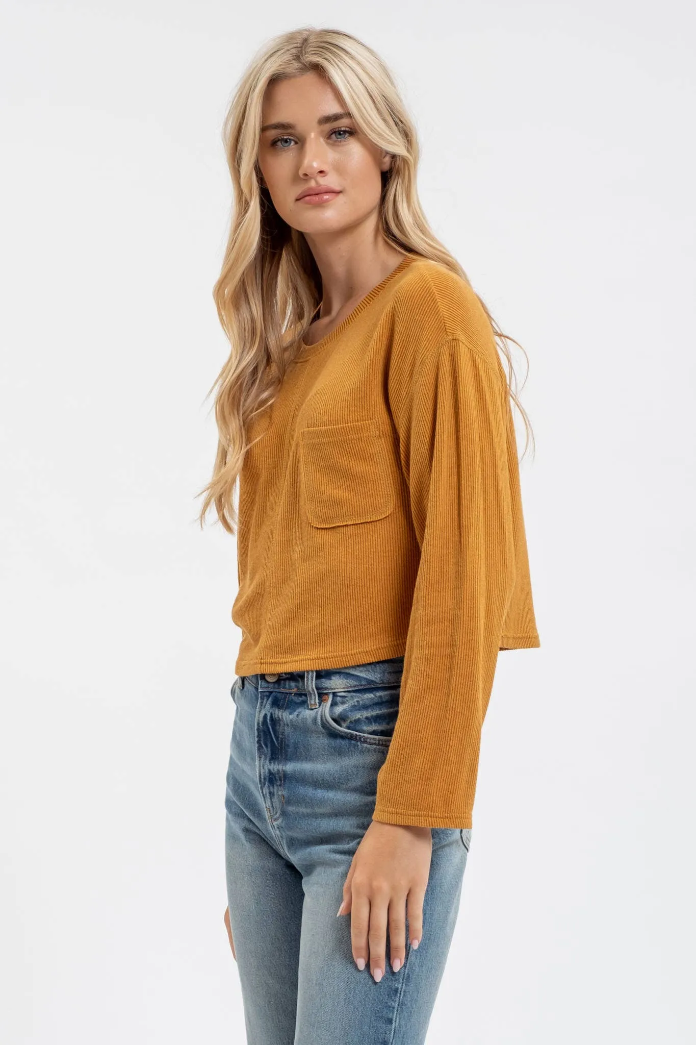 CREWNECK LONG SLEEVE RIBBED KNIT TOP