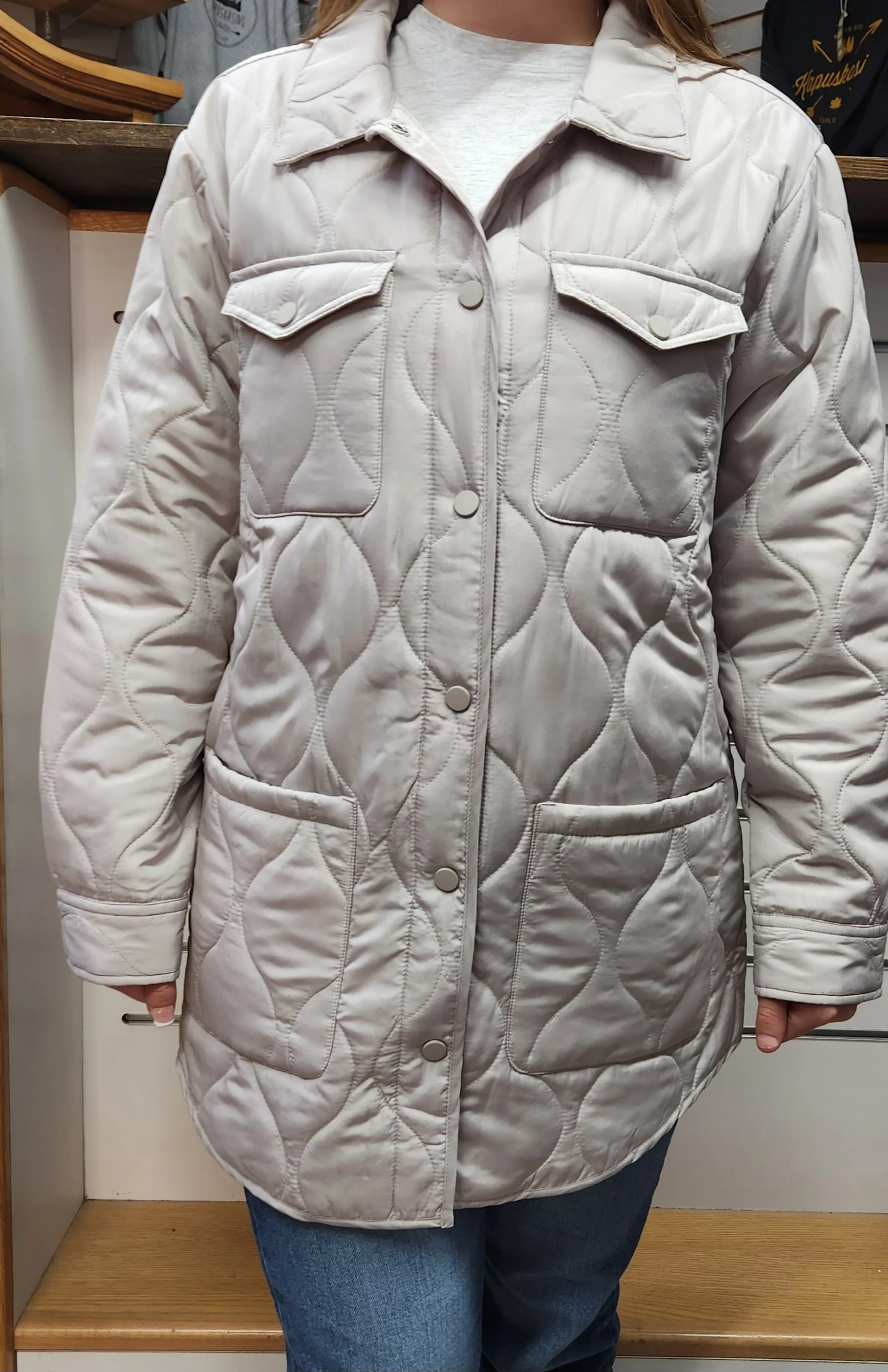 GG Collection Women's Quilted Shacket - Beige