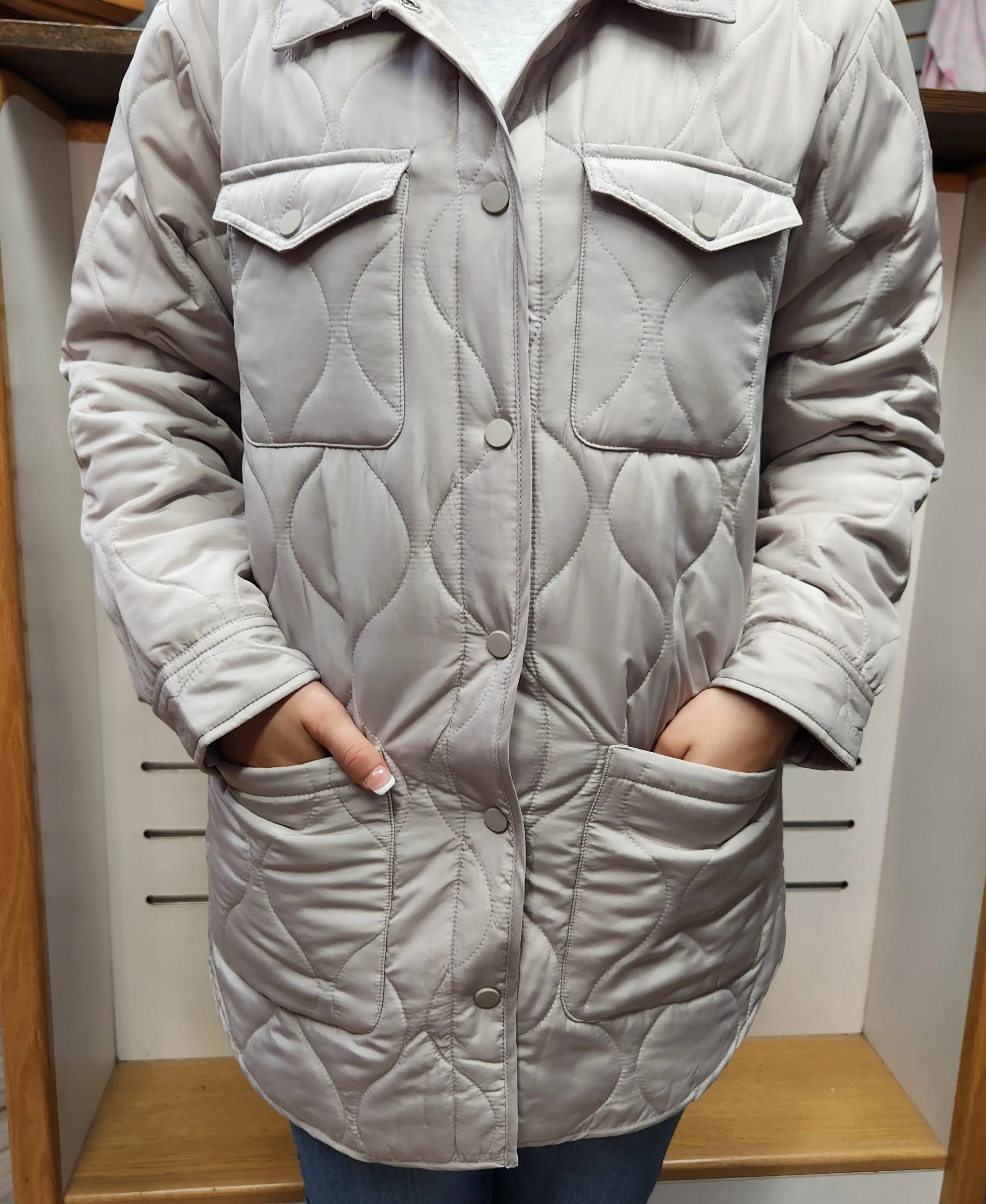 GG Collection Women's Quilted Shacket - Beige