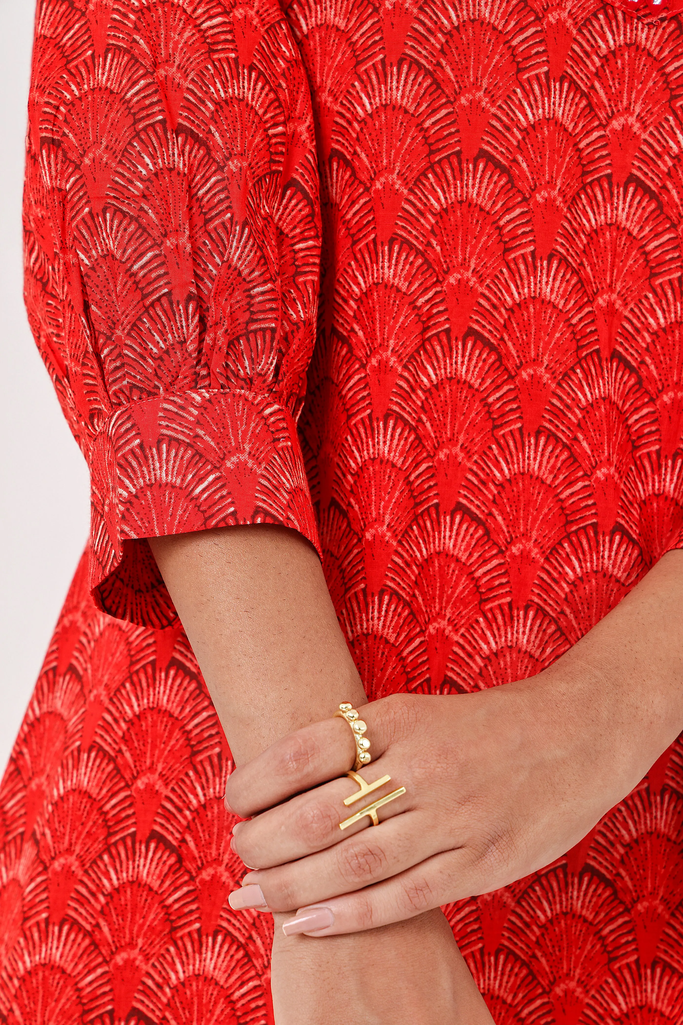 Habibi co-ord set with Embroidered detachable belt - Red