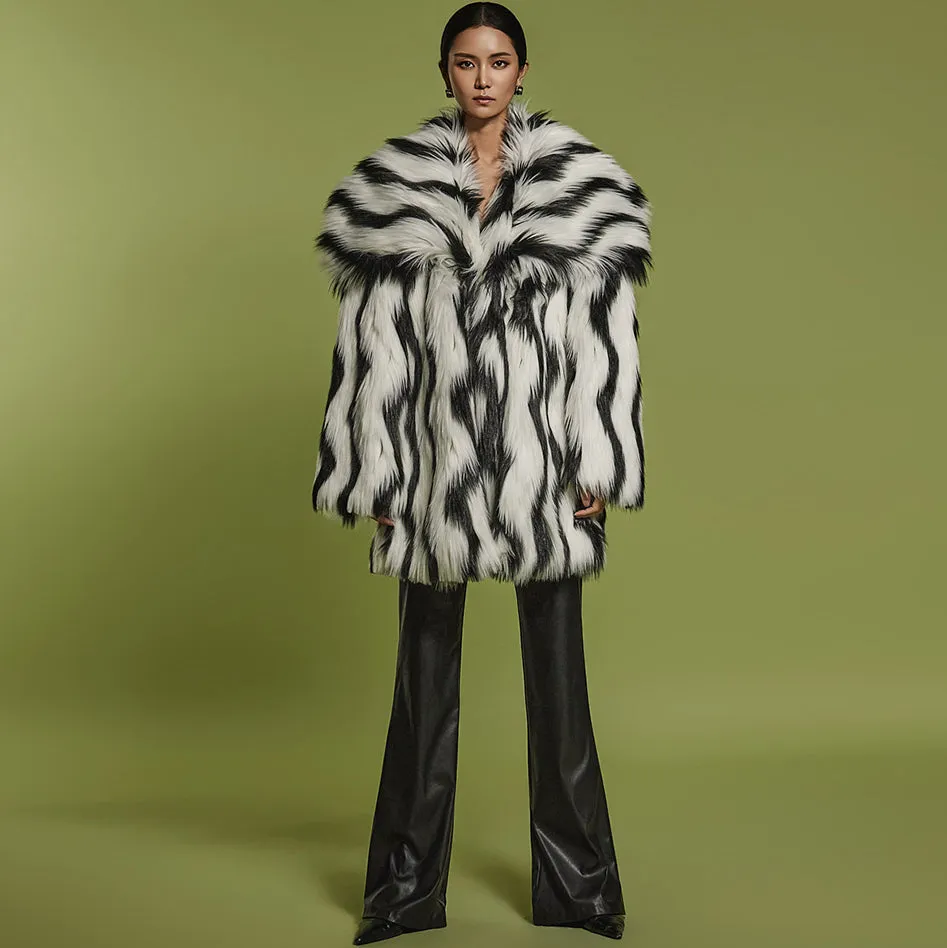 J9301 Big Collar Faux fur coat