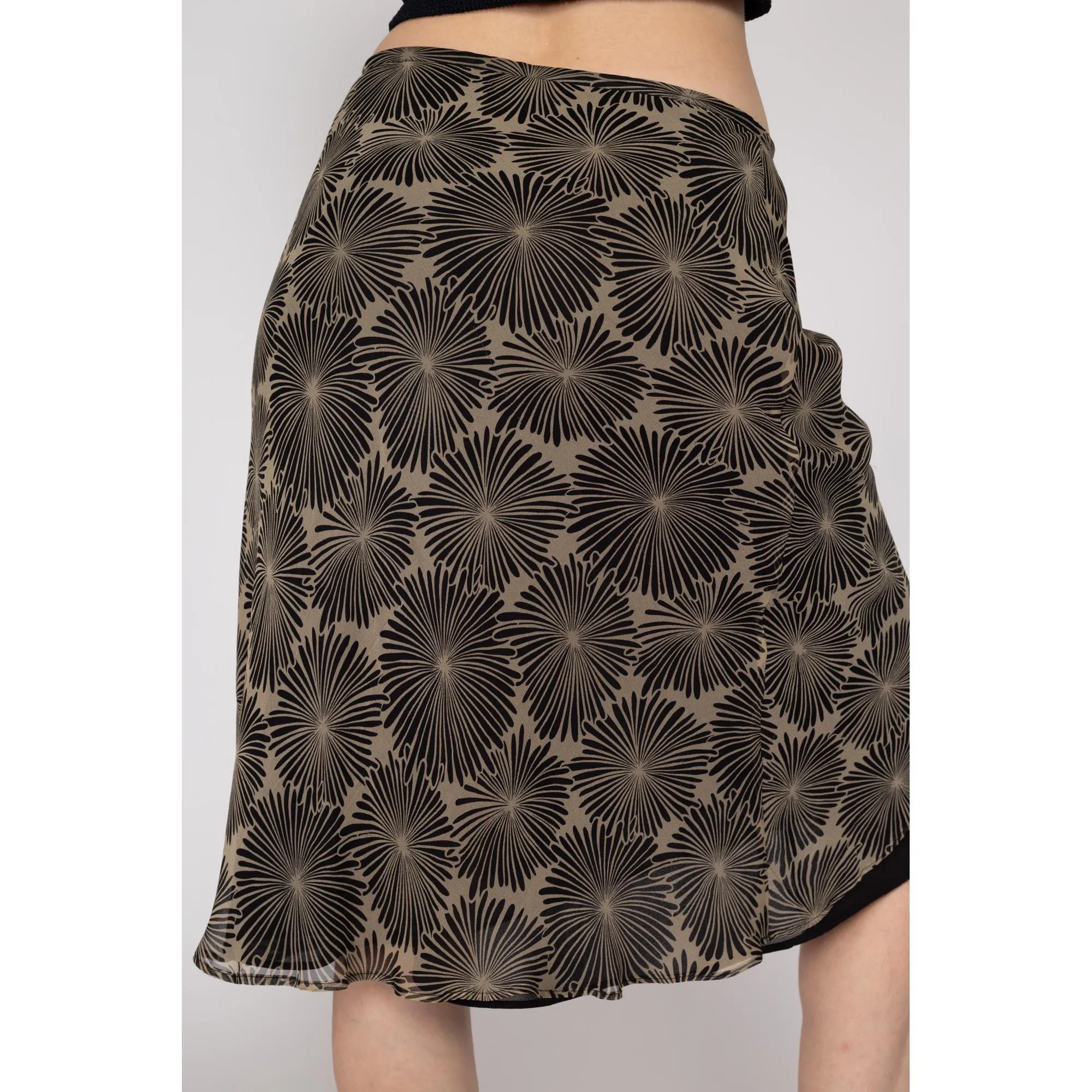 Medium 90s Chrysanthemum Print Silk Midi Skirt 30"