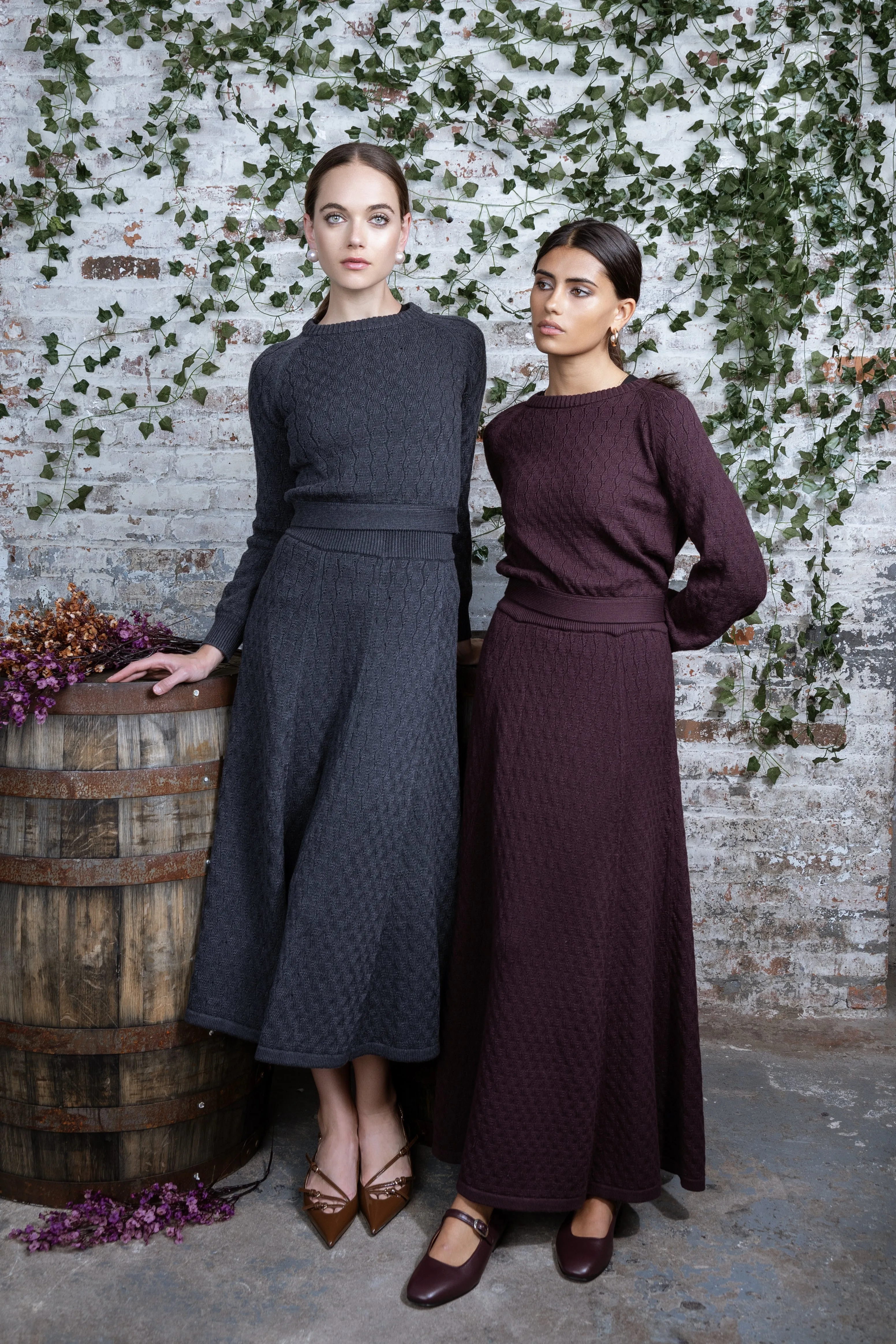 MUN-MNA4212 WINE CABLE KNIT TOP