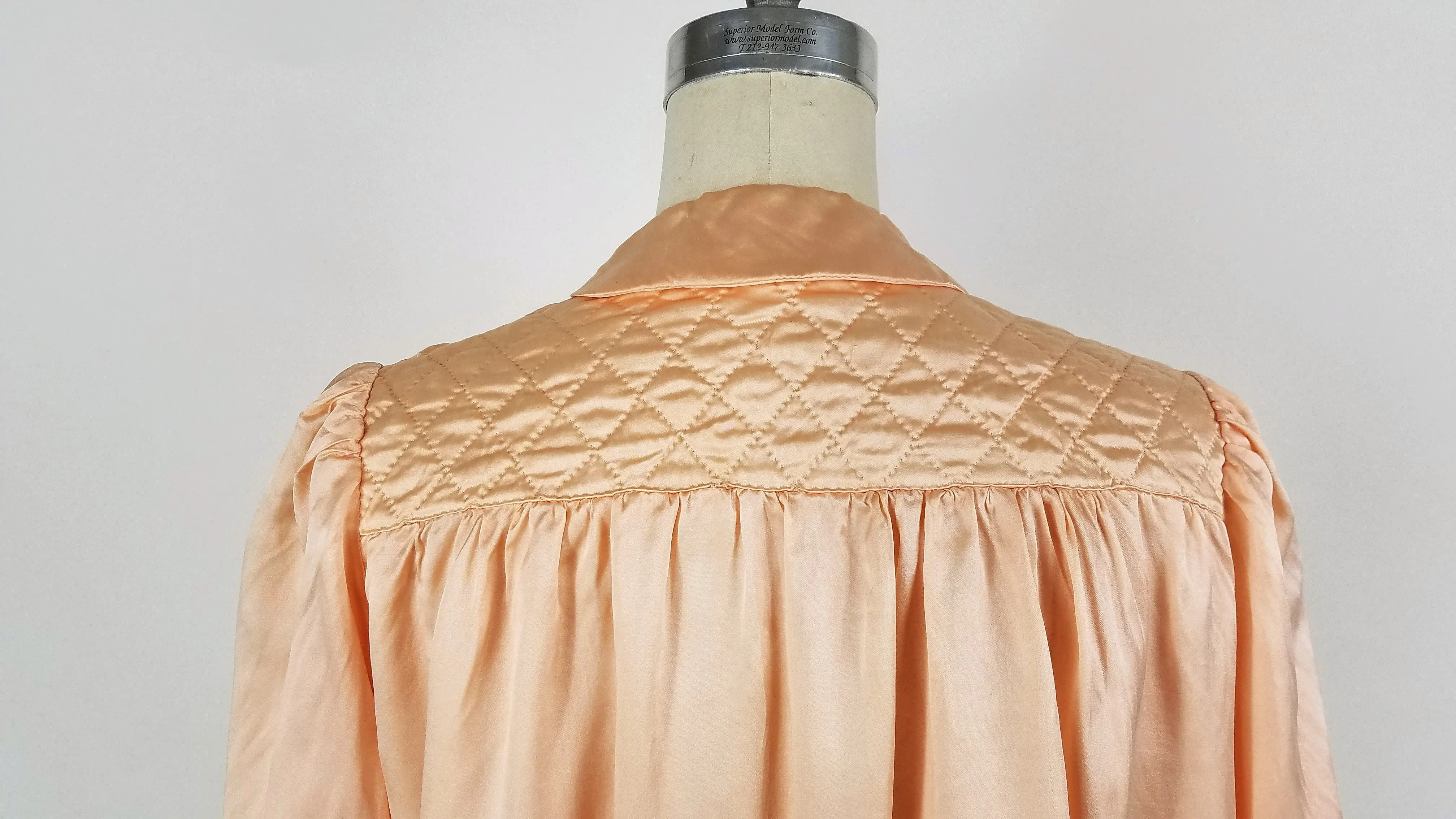 Vintage 1940s Bed Jacket In Peach Silk