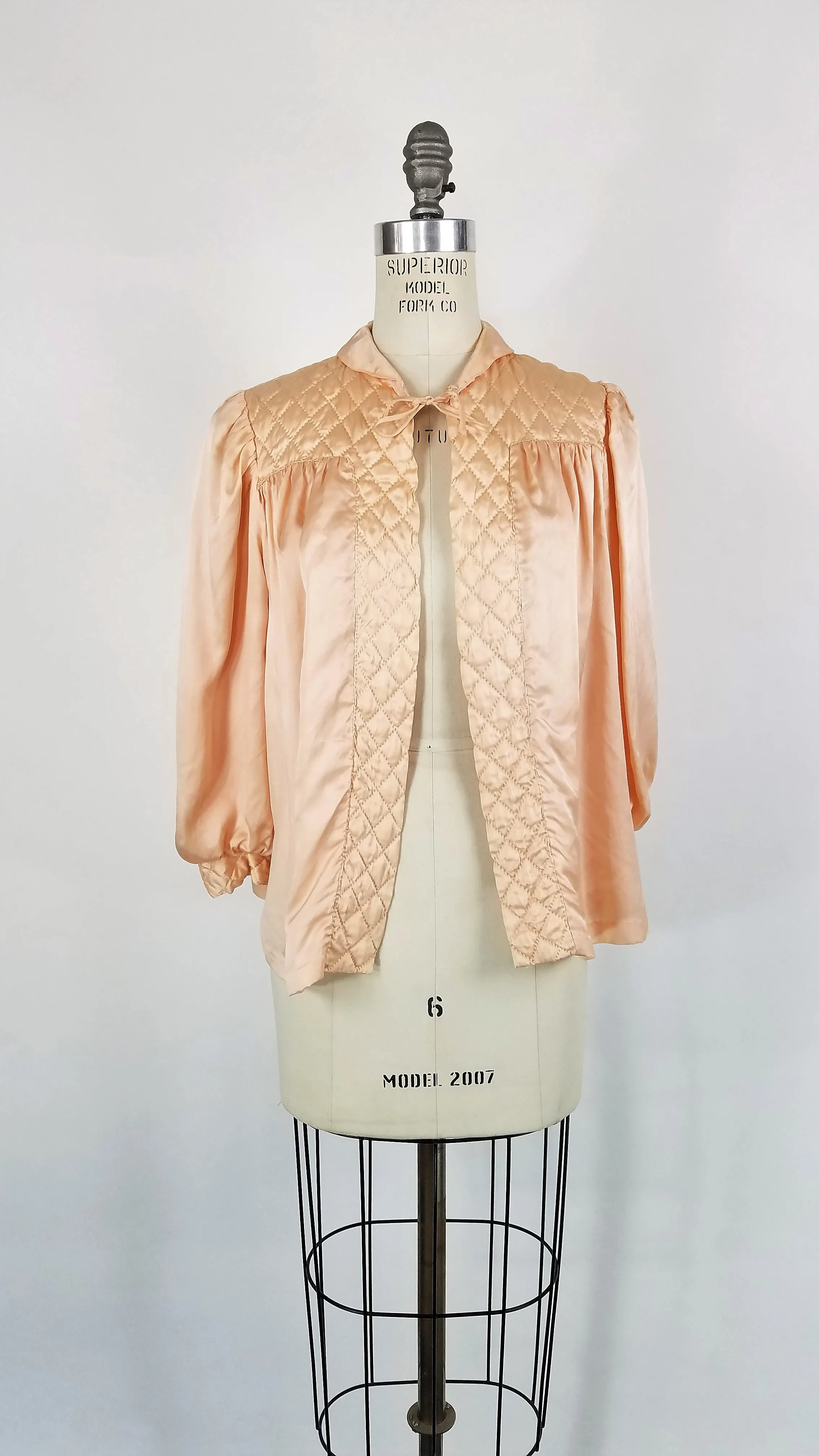 Vintage 1940s Bed Jacket In Peach Silk