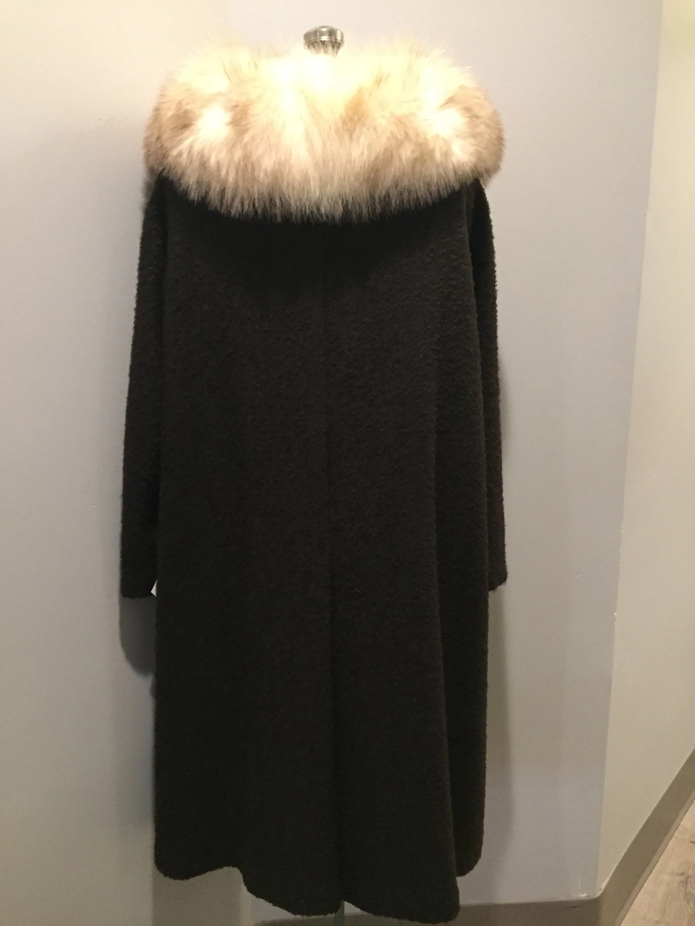 Vintage 50s/60s mid century boulé wool coat with white fox collar