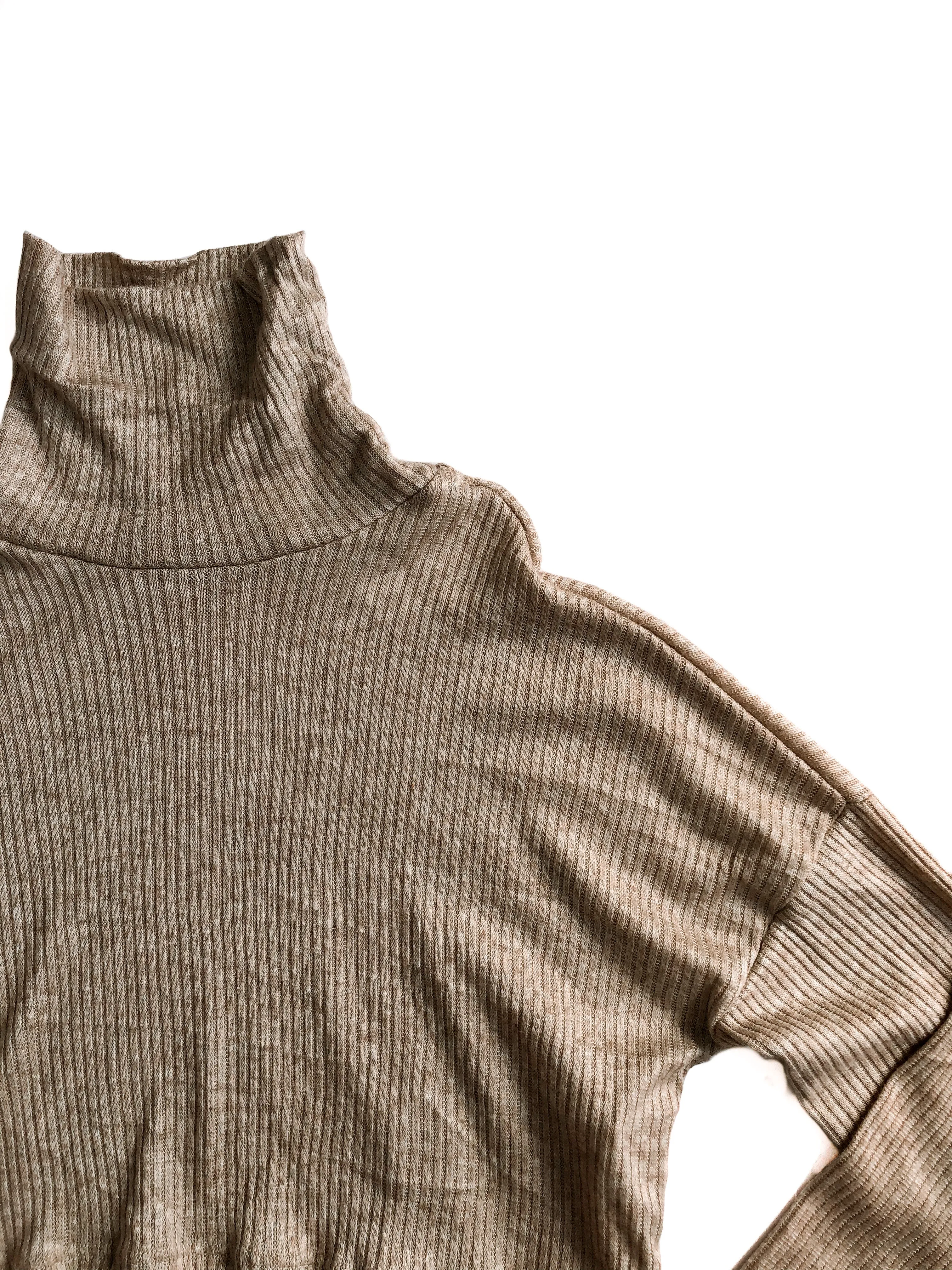 Virginia Turtleneck Crop Top - Beige