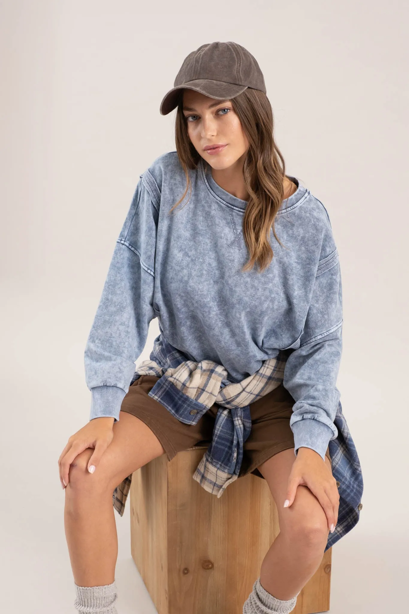 WASHED EXTENDED SHOULDER KNIT TOP
