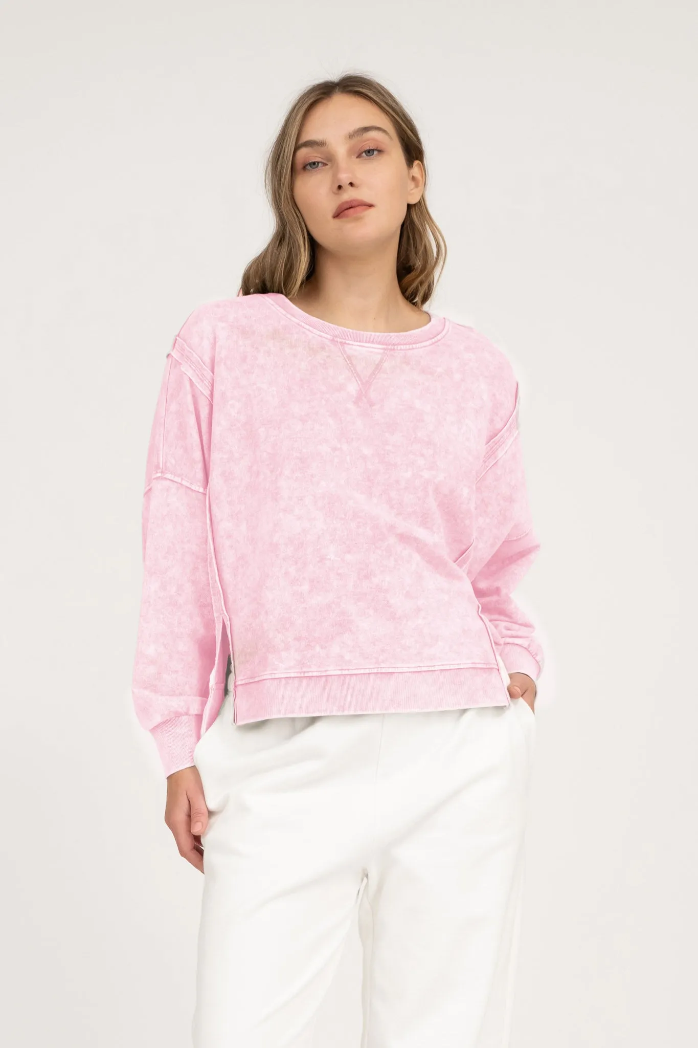 WASHED EXTENDED SHOULDER KNIT TOP