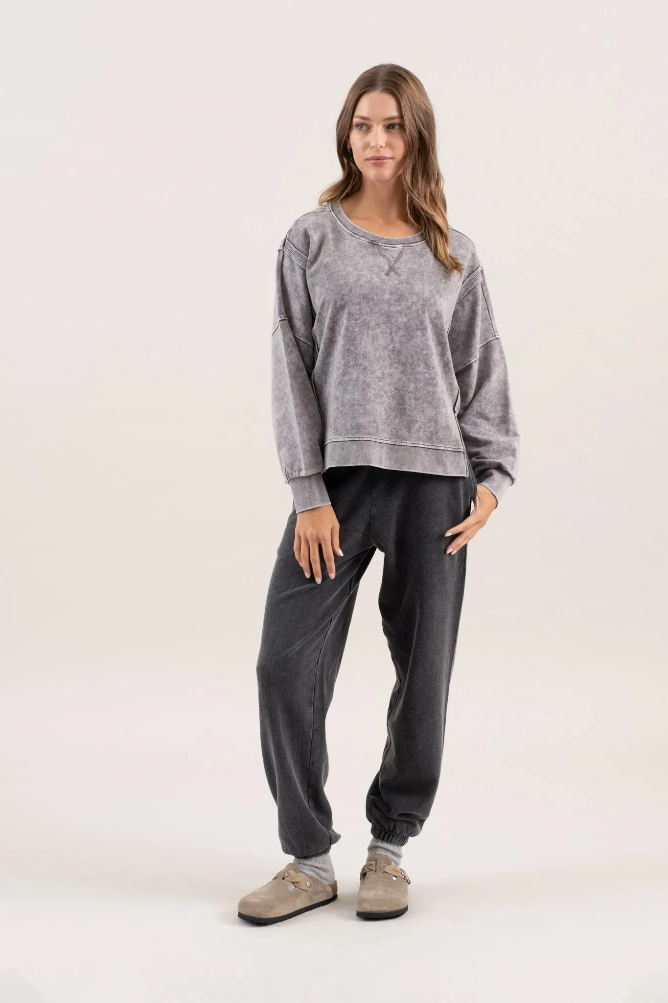 WASHED EXTENDED SHOULDER KNIT TOP